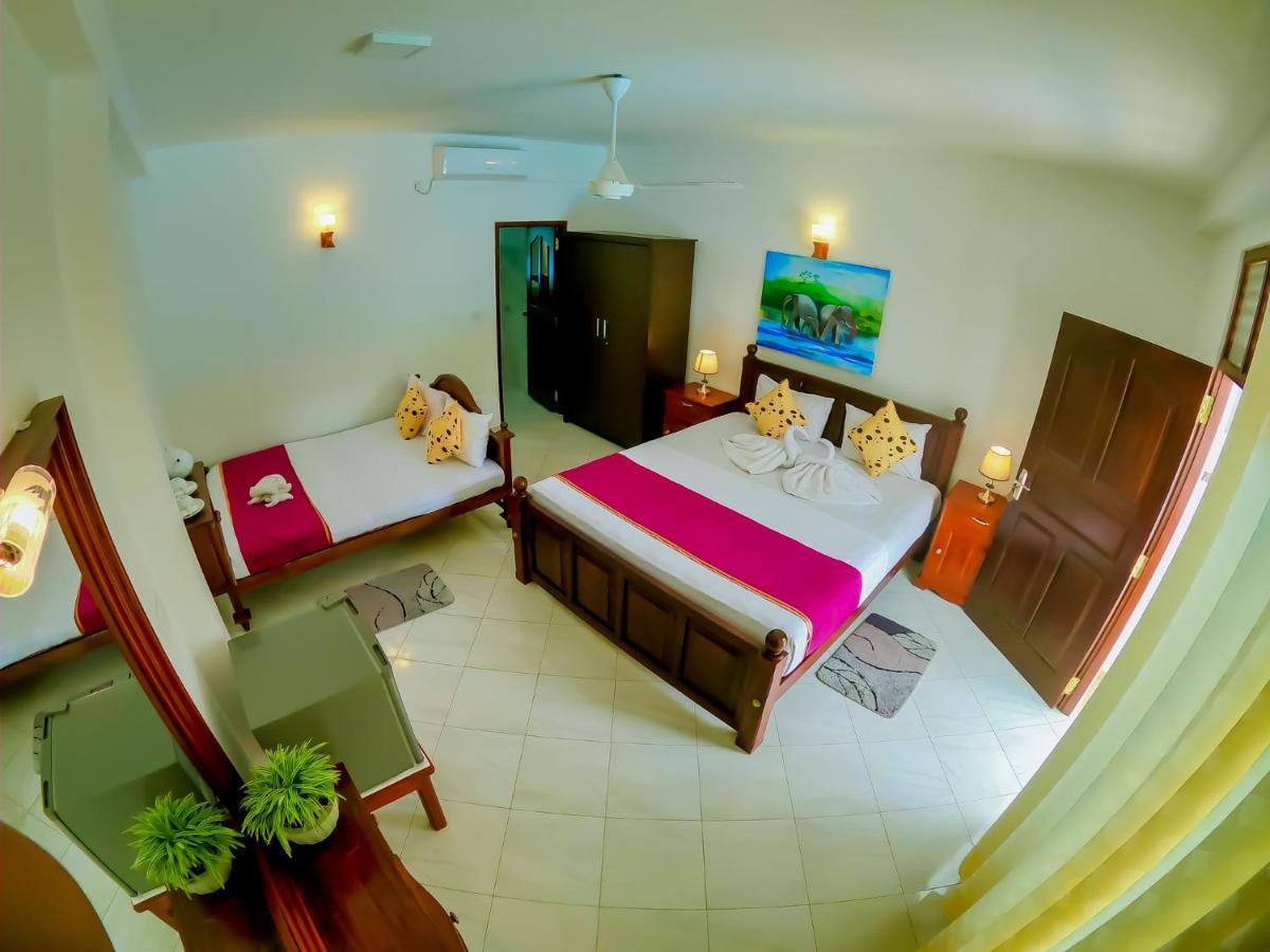 Villa De White Sambur Hikkaduwa Exterior photo