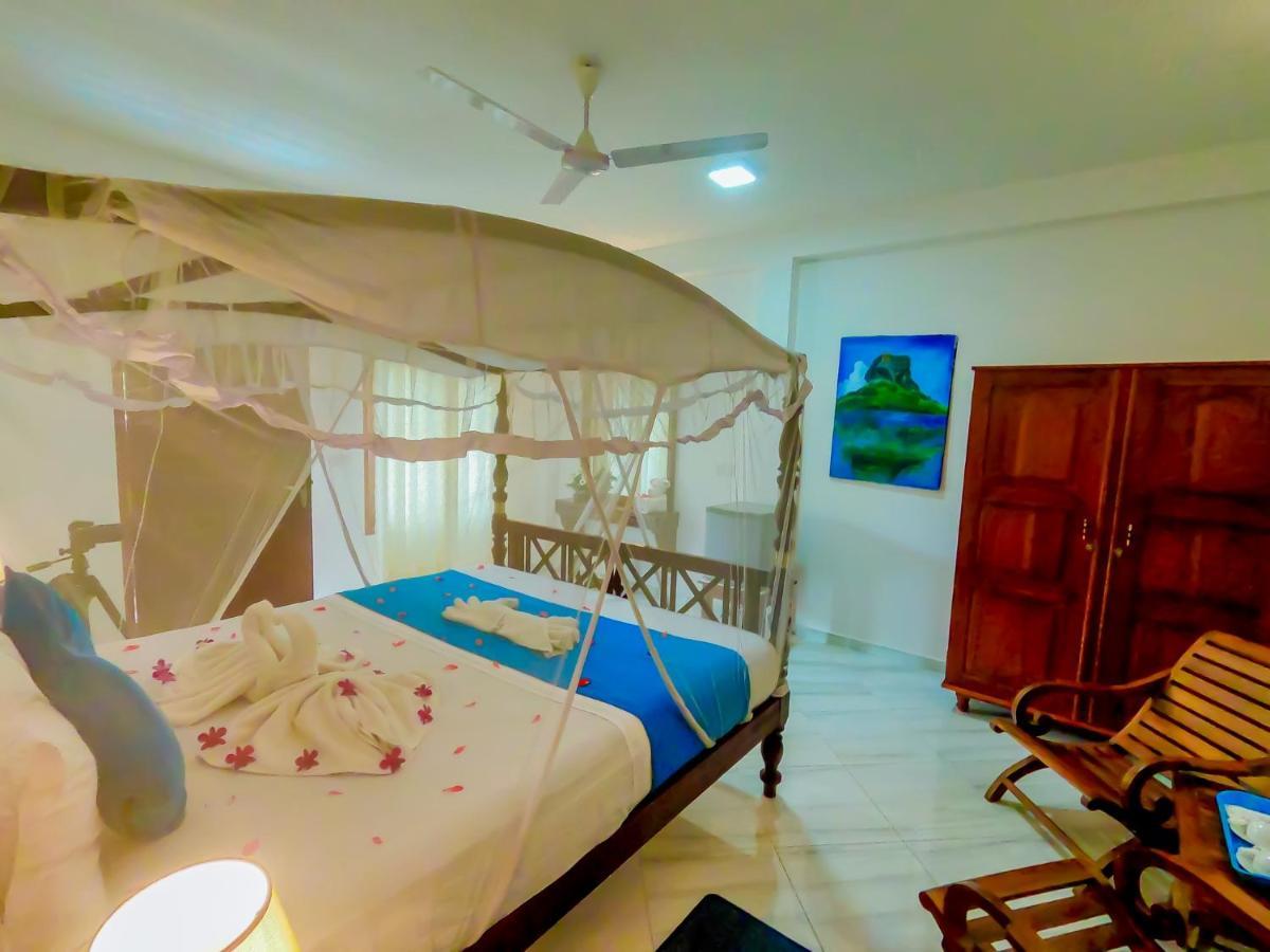 Villa De White Sambur Hikkaduwa Exterior photo
