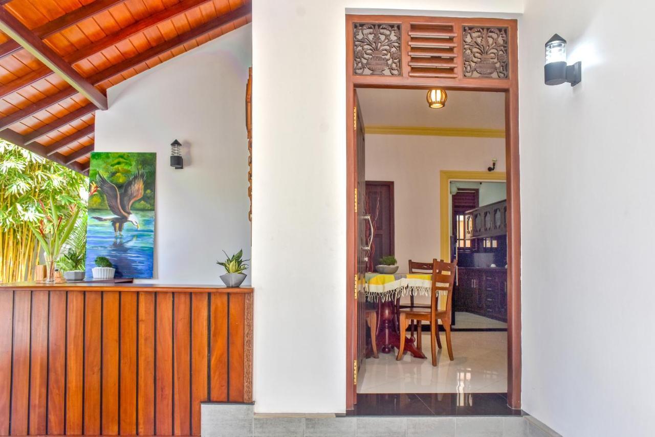 Villa De White Sambur Hikkaduwa Exterior photo