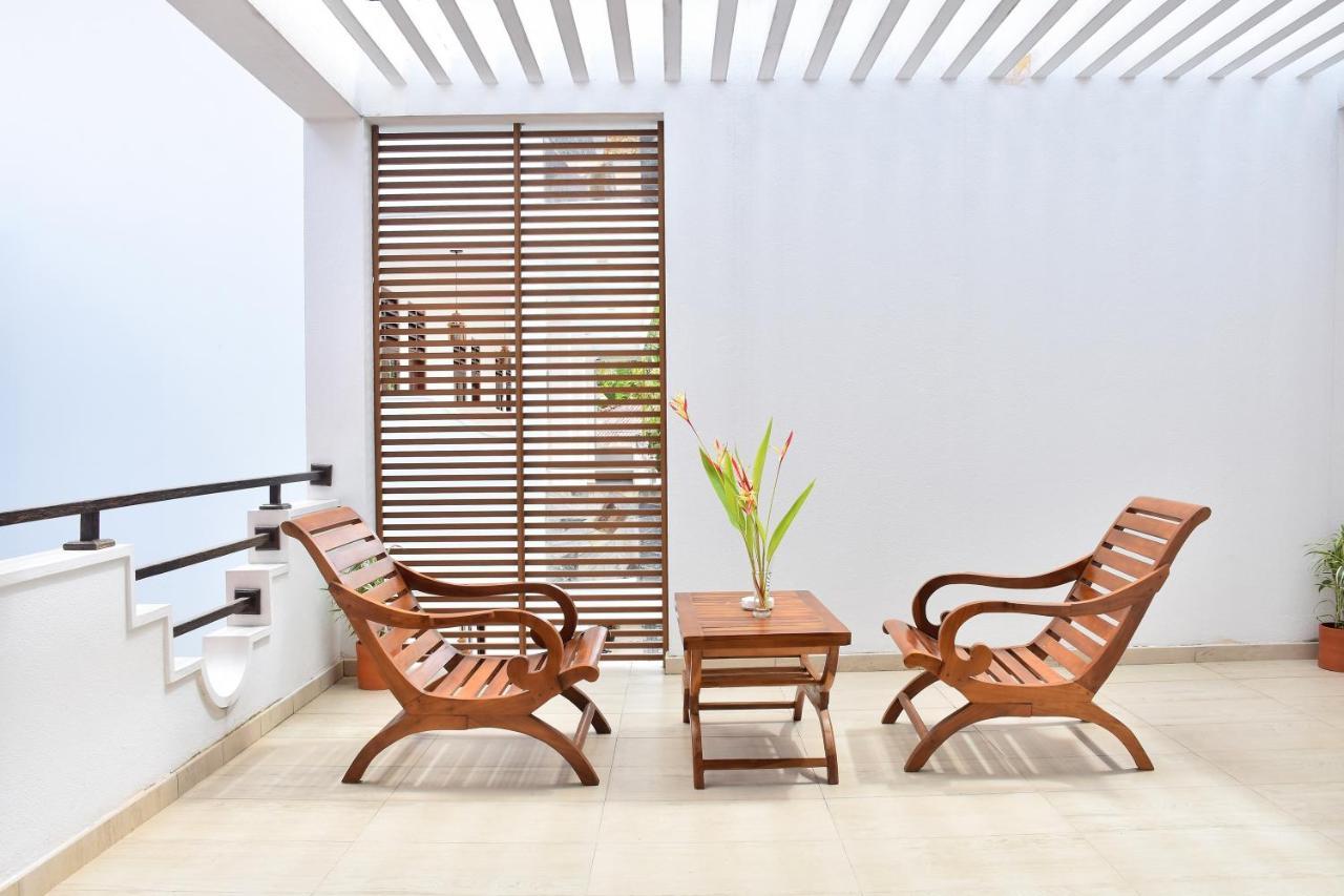 Villa De White Sambur Hikkaduwa Exterior photo