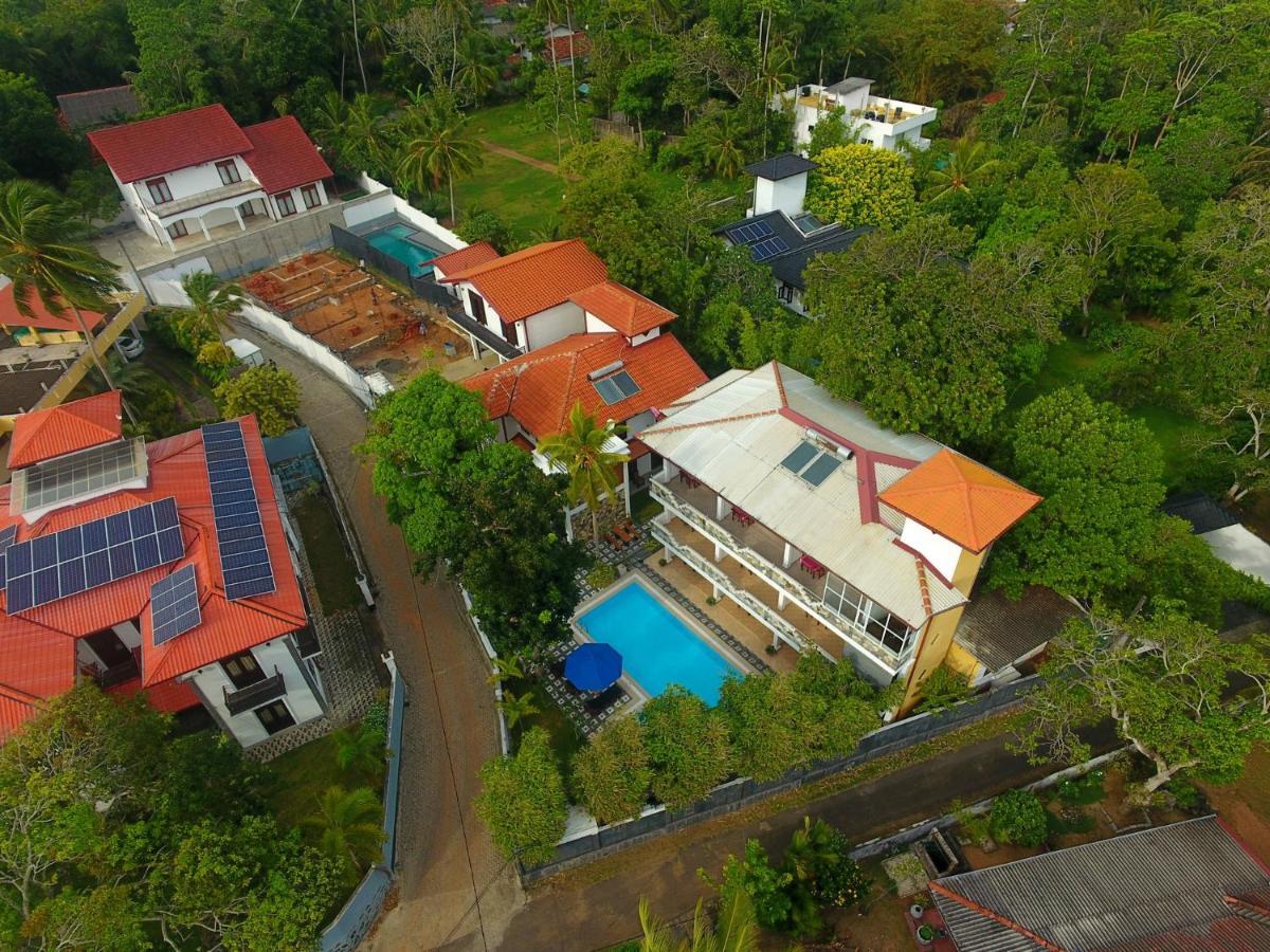 Villa De White Sambur Hikkaduwa Exterior photo