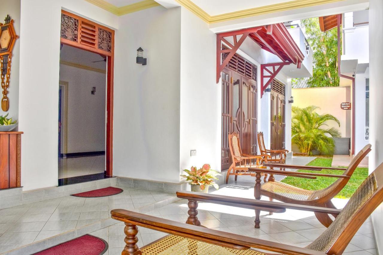 Villa De White Sambur Hikkaduwa Exterior photo